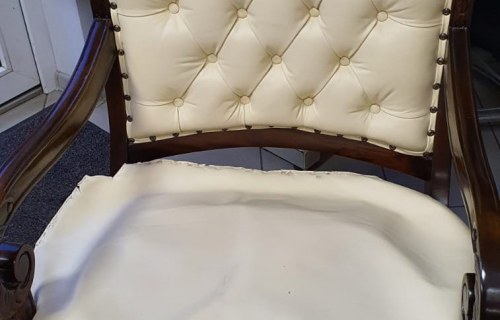 Перетяжка мебели